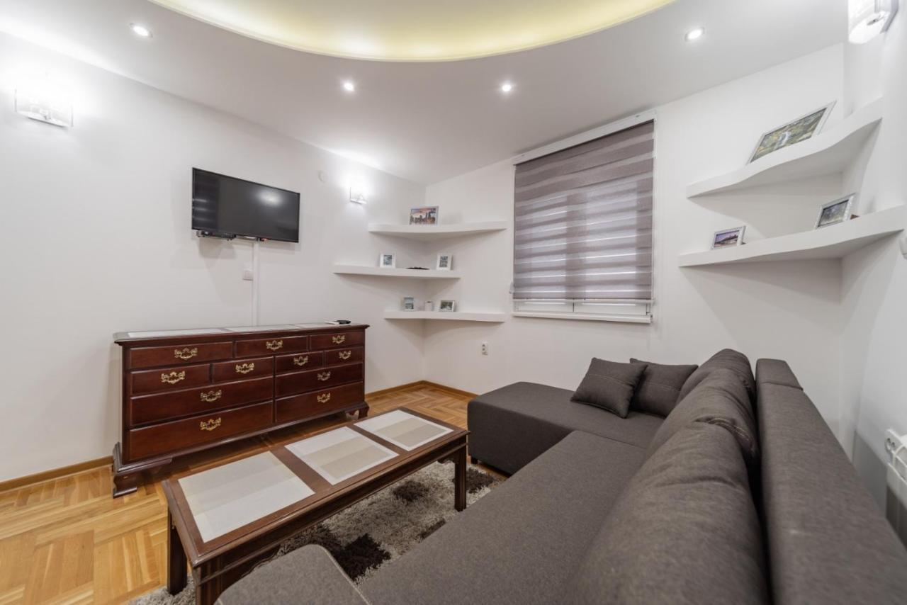 Port 1 Apartment Belgrad Exterior foto