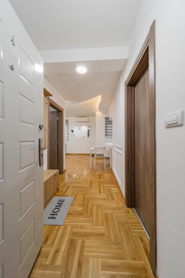 Port 1 Apartment Belgrad Exterior foto