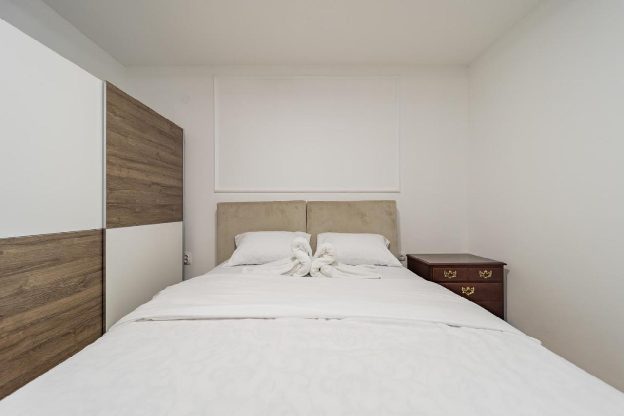 Port 1 Apartment Belgrad Exterior foto